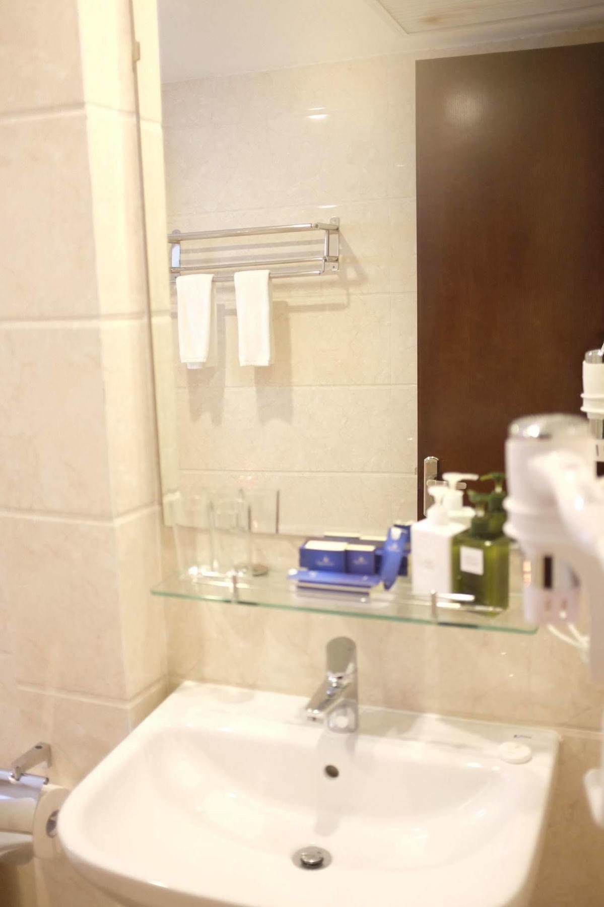 Skyline Hanoi Hotel Екстериор снимка